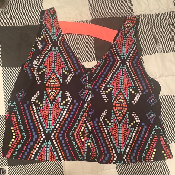 Tops - Colorful crop top